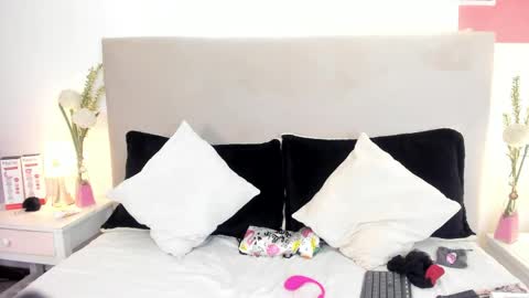 Snapshot of angel_velvet_ chatting on 05/19/26, 01:56 angel_velvet_ online show from 05/19/26, 01:56