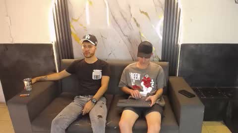 angel_villareal_ online show from 02/20/26, 06:26