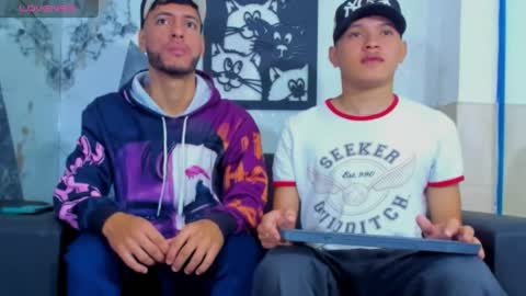 angel_villareal_ online show from 04/25/26, 12:19