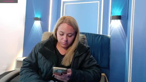 Snapshot of angel_white25 chatting on 04/22/26, 11:12 Angel online show from 04/22/26, 11:12