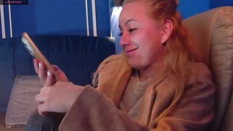 Snapshot of angel_white25 chatting on 04/29/26, 05:30 Angel online show from 04/29/26, 05:30