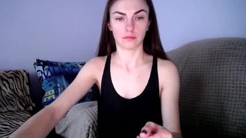 Snapshot of angel_zoe77 chatting on 01/18/25, 12:04 Zoe online show from 01/18/25, 12:04