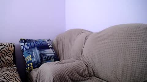 Snapshot of angel_zoe77 chatting on 01/29/25, 11:41 Zoe online show from 01/29/25, 11:41