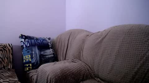 Snapshot of angel_zoe77 chatting on 10/09/25, 08:34 Zoe online show from 10/09/25, 08:34