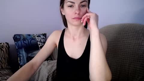 Snapshot of angel_zoe77 chatting on 11/06/25, 09:32 Zoe online show from 11/06/25, 09:32