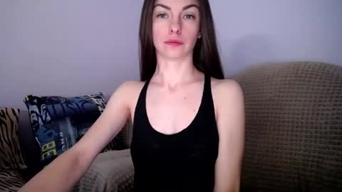 Snapshot of angel_zoe77 chatting on 12/03/25, 10:13 Zoe online show from 12/03/25, 10:13