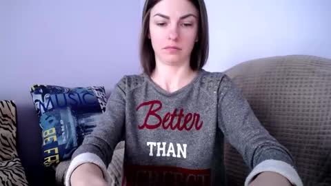 Snapshot of angel_zoe77 chatting on 02/06/26, 11:02 Zoe online show from 02/06/26, 11:02