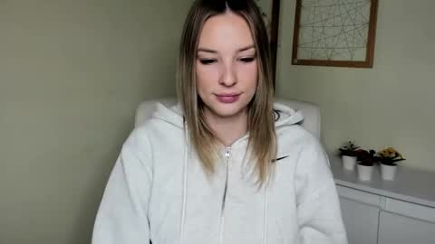 Angela online show from 01/19/26, 09:24