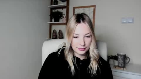 Angela online show from 02/17/26, 06:32