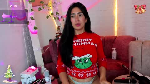 Snapshot of angela_black_hair chatting on 12/24/24, 11:00 Angela black hair online show from 12/24/24, 11:00