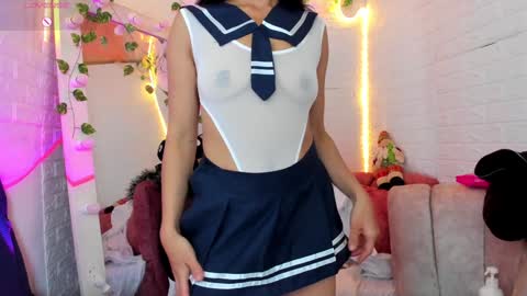 Snapshot of angela_black_hair chatting on 01/06/25, 03:19 Angela black hair online show from 01/06/25, 03:19