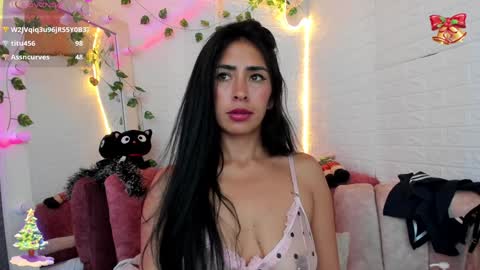 Snapshot of angela_black_hair chatting on 01/07/25, 12:31 Angela black hair online show from 01/07/25, 12:31