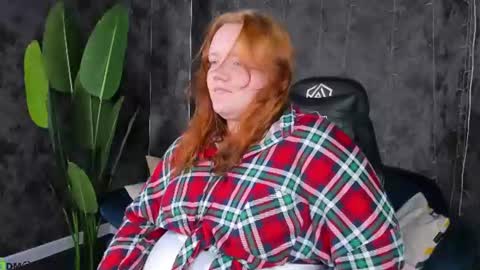 Snapshot of angela_colee chatting on 07/16/26, 08:53 Angela online show from 07/16/26, 08:53