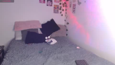 Snapshot of angela_ellissx chatting on 09/15/25, 11:16 A N G E L A E L L I S S online show from 09/15/25, 11:16