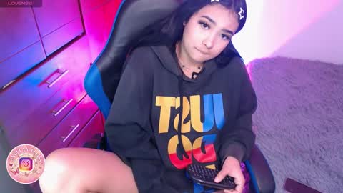 A N G E L A  E L L I S S   online show from 03/09/26, 04:55