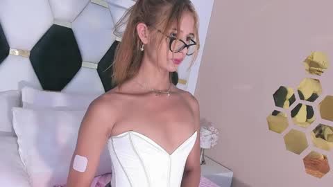 Snapshot of angela_garciaa chatting on 05/15/26, 08:05 angela_garciaa online show from 05/15/26, 08:05