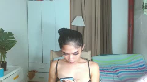 Snapshot of angela_mccollins chatting on 01/15/25, 09:09 angela online show from 01/15/25, 09:09