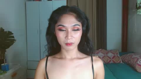 Snapshot of angela_mccollins chatting on 01/22/25, 10:37 angela online show from 01/22/25, 10:37