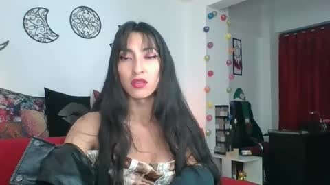 Snapshot of angela_mis chatting on 12/11/24, 05:00 Angela online show from 12/11/24, 05:00