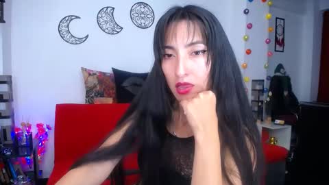 Snapshot of angela_mis chatting on 12/16/24, 11:39 Angela online show from 12/16/24, 11:39
