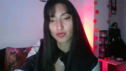 Snapshot of angela_mis chatting on 12/29/24, 03:33 Angela online show from 12/29/24, 03:33