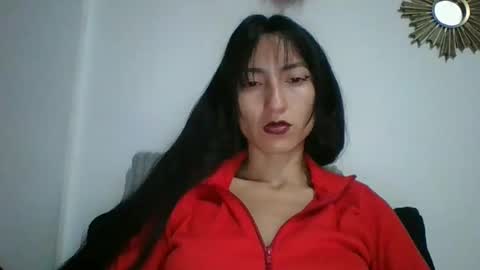 Snapshot of angela_mis chatting on 01/08/25, 03:40 Angela online show from 01/08/25, 03:40