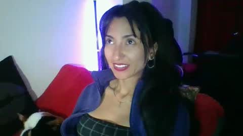 Snapshot of angela_mis chatting on 01/22/25, 04:13 Angela online show from 01/22/25, 04:13