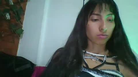 Snapshot of angela_mis chatting on 03/05/25, 04:13 Angela online show from 03/05/25, 04:13