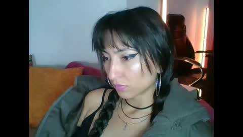 Snapshot of angela_mis chatting on 10/15/25, 07:03 Angela online show from 10/15/25, 07:03