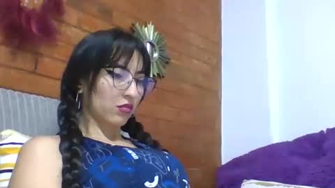  Angela  online show from 12/17/25, 06:47