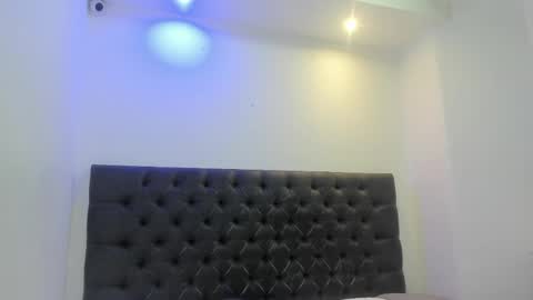 angela_rendon online show from 05/23/26, 11:03