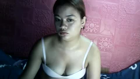 Snapshot of angela_rose12345 chatting on 06/16/26, 10:51 angela_rose12345 online show from 06/16/26, 10:51