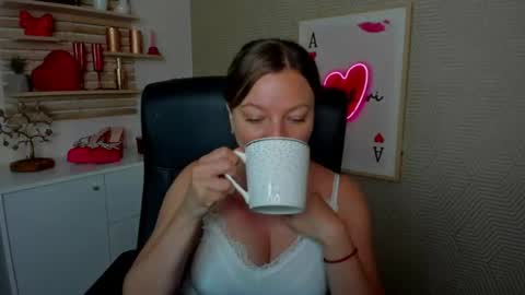Angela online show from 06/26/26, 05:45