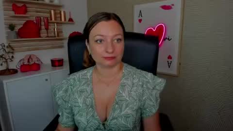 Angela online show from 06/30/26, 05:41