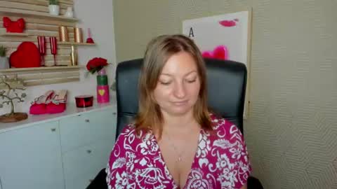 Angela online show from 07/28/26, 11:17