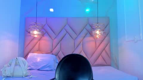 Snapshot of angelaa_cute chatting on 06/27/26, 12:10 ANGELA online show from 06/27/26, 12:10