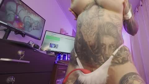 angelacianuro_ online show from 03/02/25, 04:07