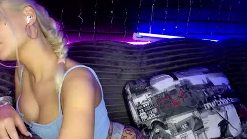 AngelaLaCherry online show from 03/17/26, 08:50