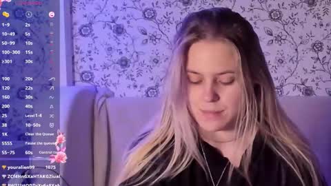 Darsi Anty online show from 12/15/25, 02:21