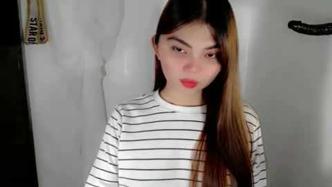 Snapshot of angelari_slut chatting on 03/23/26, 06:39 angelari_slut online show from 03/23/26, 06:39