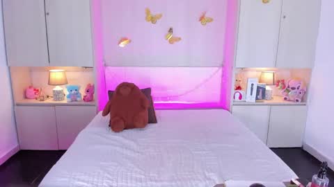 Snapshot of angelariverss chatting on 03/01/26, 12:18 angelariverss online show from 03/01/26, 12:18