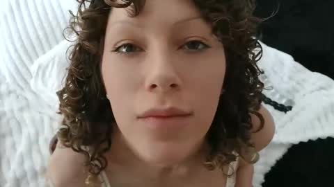 angelbabyphoebe online show from 12/21/25, 06:15