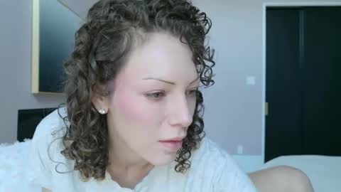 angelbabyphoebe online show from 04/24/26, 12:51