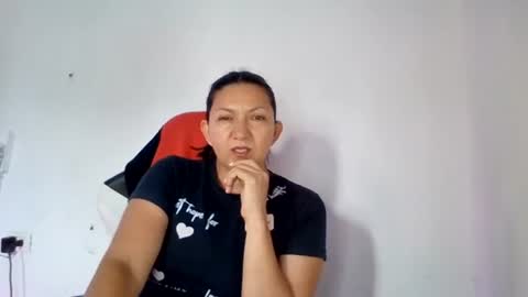 Snapshot of angelblue972344 chatting on 07/10/26, 06:54 angel online show from 07/10/26, 06:54
