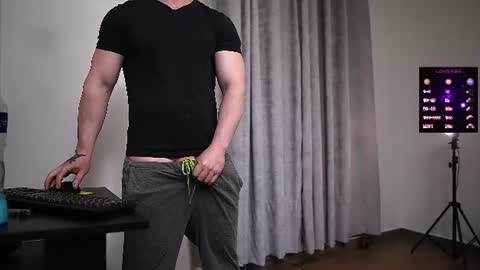 Snapshot of angelcabezaz chatting on 06/28/26, 02:39 NGEL. online show from 06/28/26, 02:39