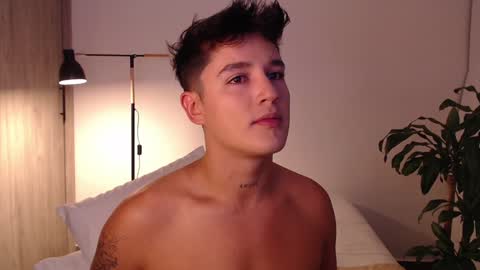 Snapshot of angelcossio chatting on 12/13/24, 01:04 Angel online show from 12/13/24, 01:04