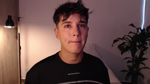 Snapshot of angelcossio chatting on 01/17/25, 06:02 Angel online show from 01/17/25, 06:02