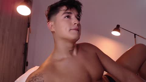 Snapshot of angelcossio chatting on 02/05/25, 08:25 Angel online show from 02/05/25, 08:25