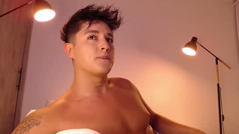 Snapshot of angelcossio chatting on 10/05/25, 12:53 Angel online show from 10/05/25, 12:53