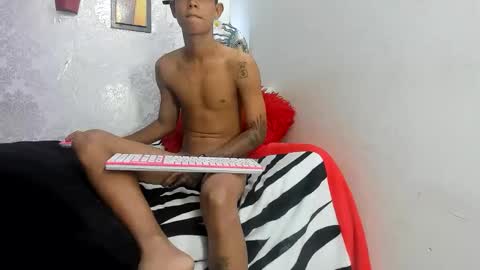 angelcutex19 online show from 12/05/25, 02:36